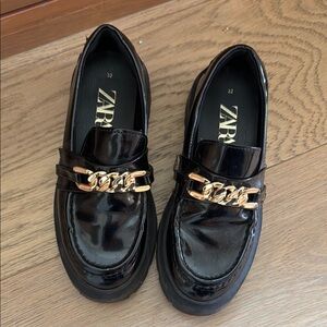 Zara Black Kids Loafers with Gold Chain